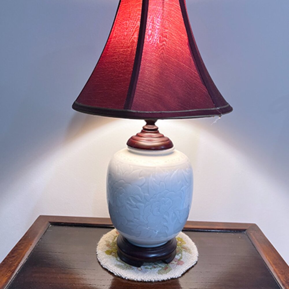 Oriental / Asian White Celadon Lamp | EUC